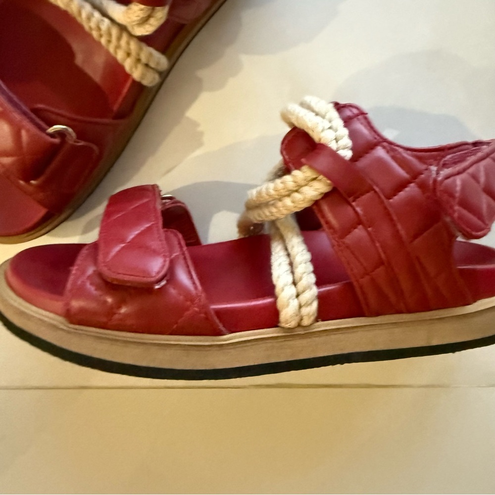 ALOHAS Kids Quilted Red Sandals - Picture 5 of 6